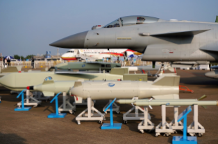 Chengdu J-10B and its weapon suite at Zhuhai Airshow